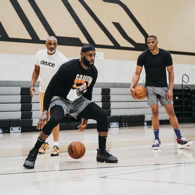 索默：我会弹吉他和钢琴；退役后我应该不当教练，压力太大了（索默自述会弹吉他和钢琴，退役后不当教练：压力太大）