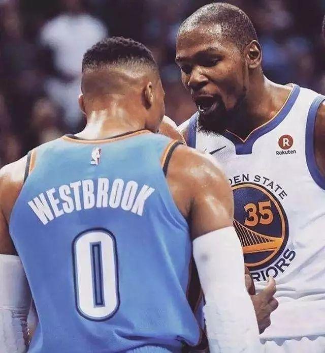 球队开场三分钟就进球，太狠（球队开场3分钟闪电破门，太猛了）