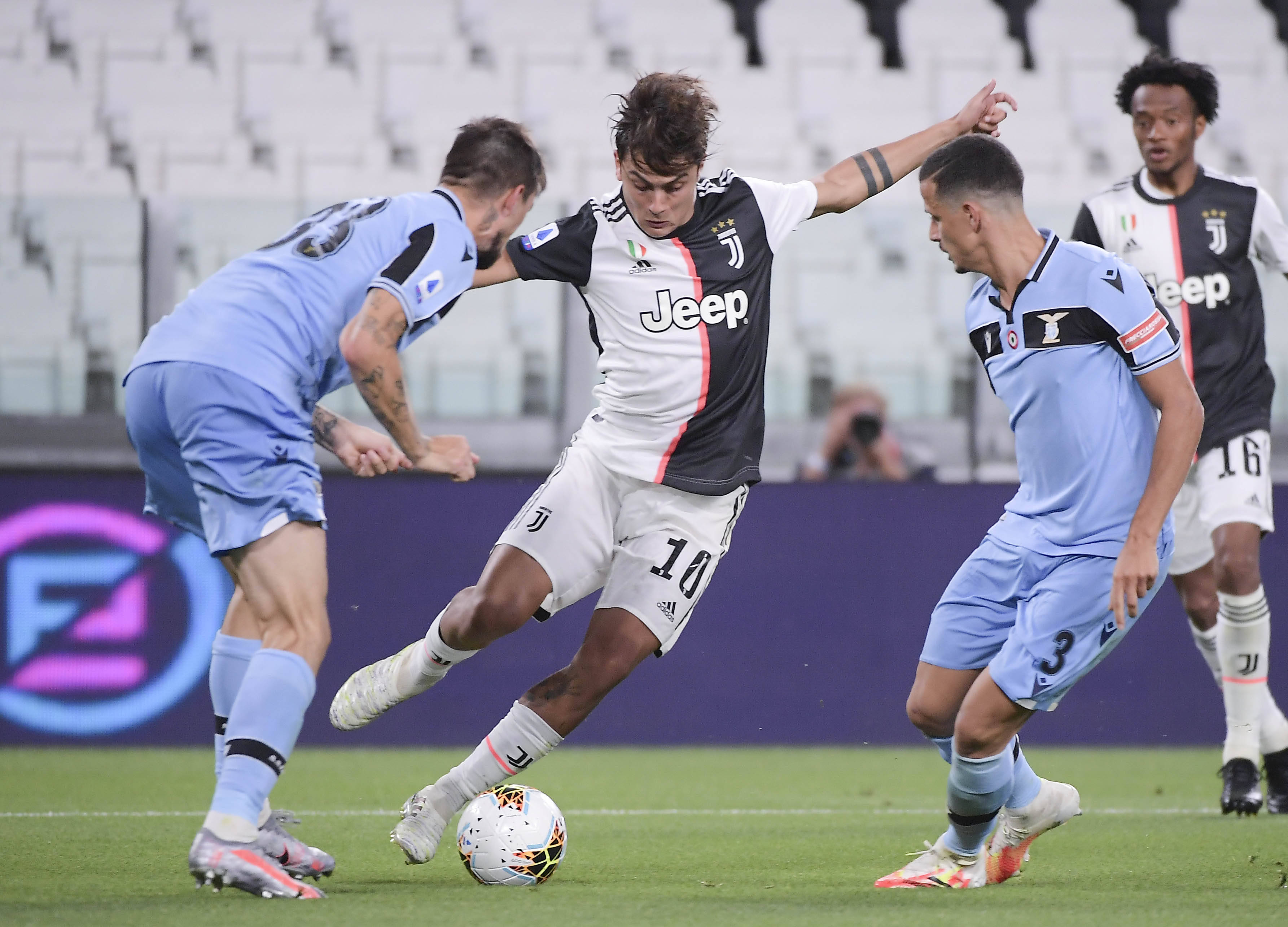 618万人次“涌入”球场，中超球市迈进“最好的时代”（618万人次走进球场，中超球市迎来黄金时代）