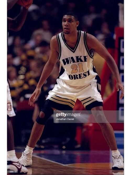 客战多特蒙德贡献帽子戏法+绝平，昂达夫当选全场最佳球员（客场对多特戴帽并读秒绝平，昂达夫荣膺全场最佳）